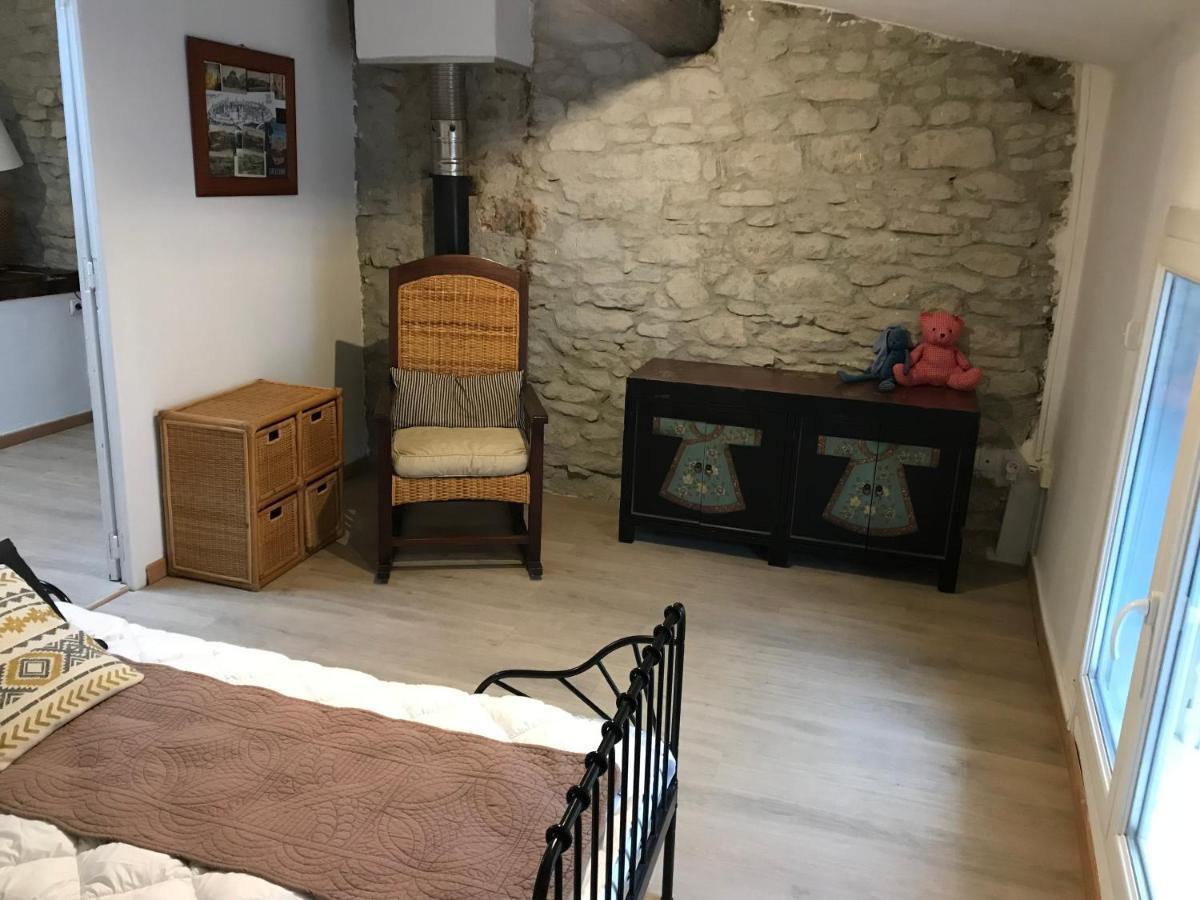 Le Grenier De Manee Villa Villemoustaussou Exteriör bild