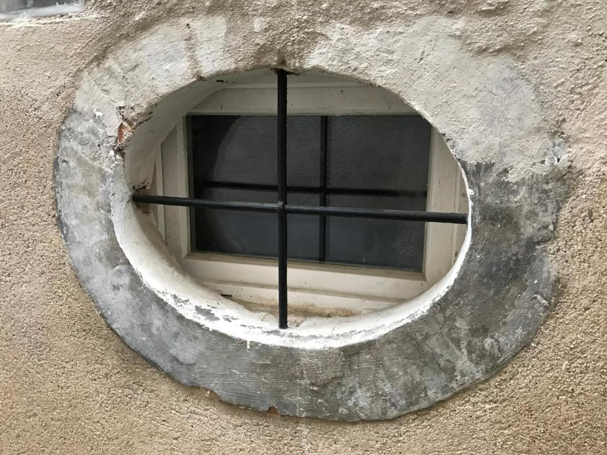 Le Grenier De Manee Villa Villemoustaussou Exteriör bild